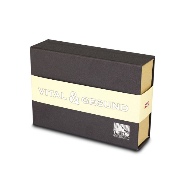 Schwarze Box mit der Aufschrift 'Vital & Gesund'.